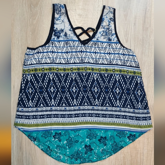 iz byer printed multipattern top - Picture 3 of 10